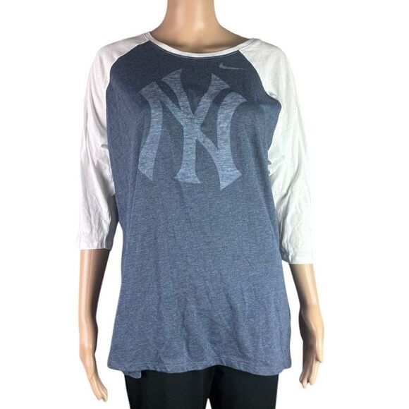Nike New York Yankee’s Baseball T- Shirt - Picture 1 of 5
